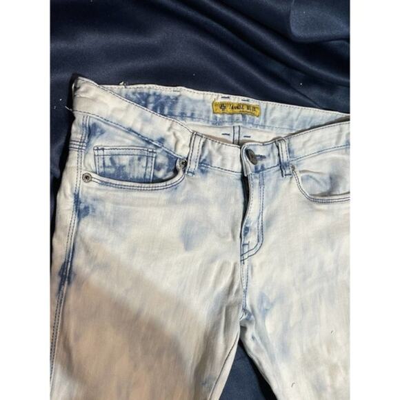 Jackie Blue Jeans Unlimited Design size 29 /‎ 27 Mid Rise Straight Leg Jeans - Picture 6 of 7